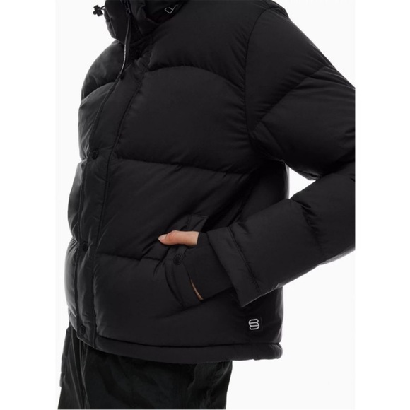 TNA Super World The Super Puff Shorty Cropped Jacket Black Size Small - Picture 3 of 11